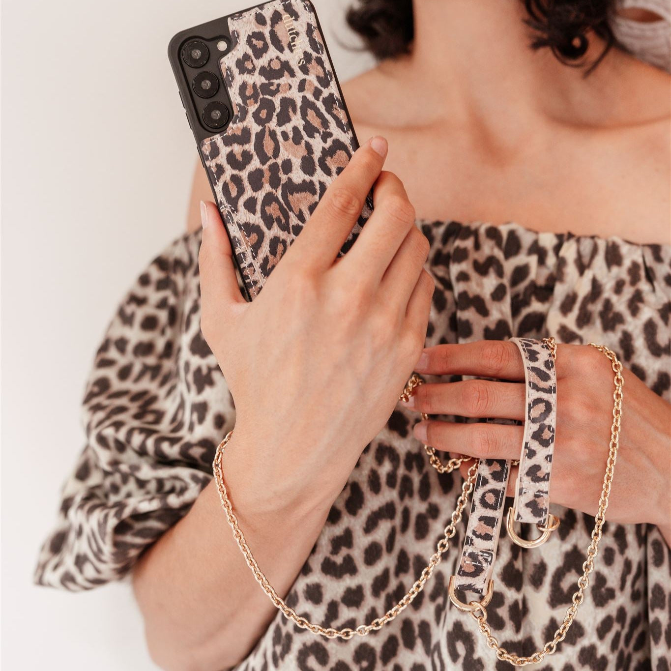 Telefoonketting | Spanish | Léo