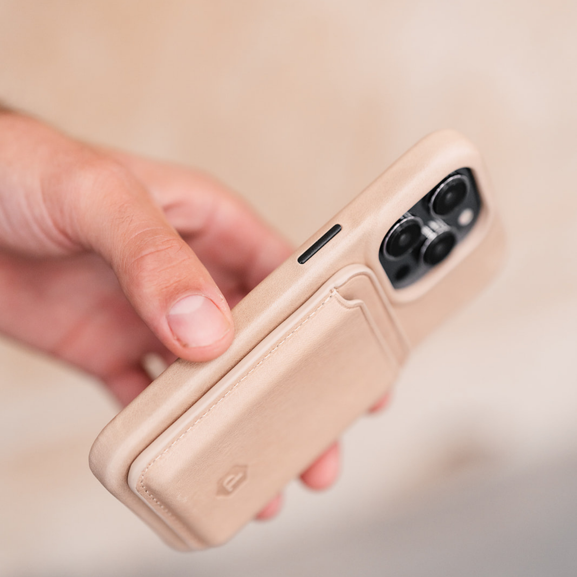Magsafe Wallet | Men | Beige | Dutchies