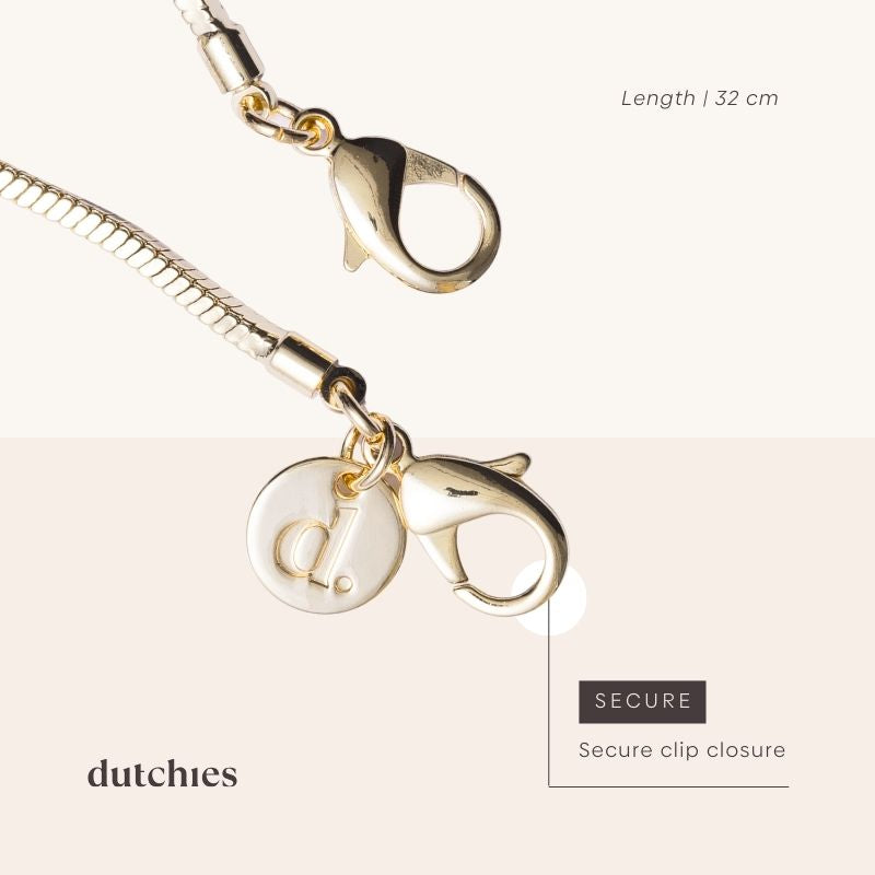 Phone charm | Gold | Indian - Close-up of secure clip closure and charm detail with 32 cm length.