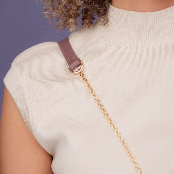 Close-up of Phone Chain | Spanish | Mauve, showcasing the stylish attachment on a light sweater.