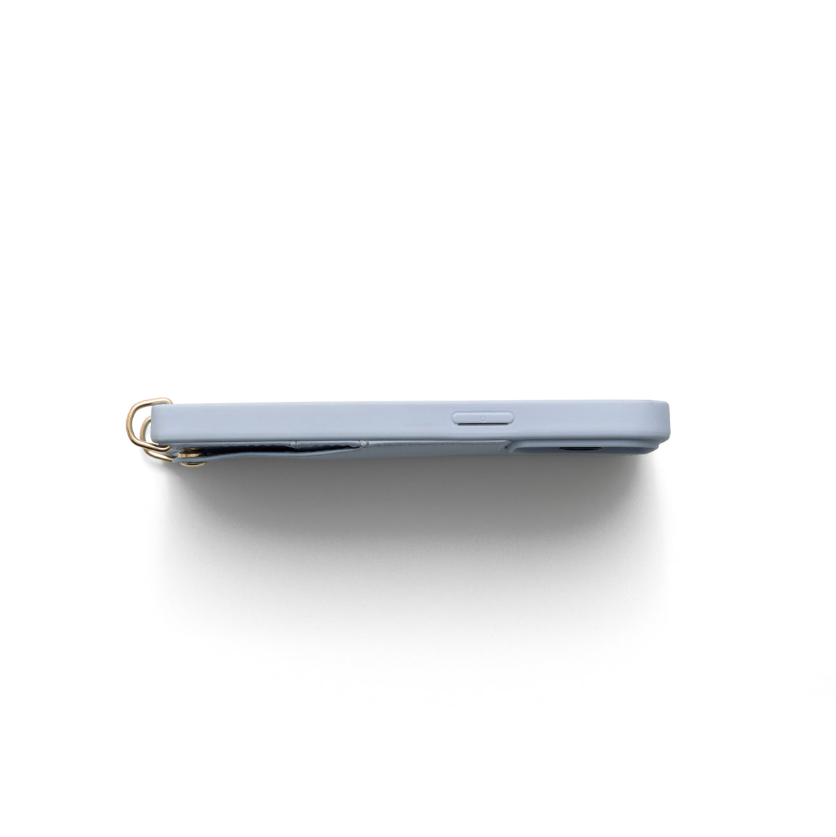 iPhone Coque | Blue montrée de côté, avec matière en cuir et attache porte-cartes.